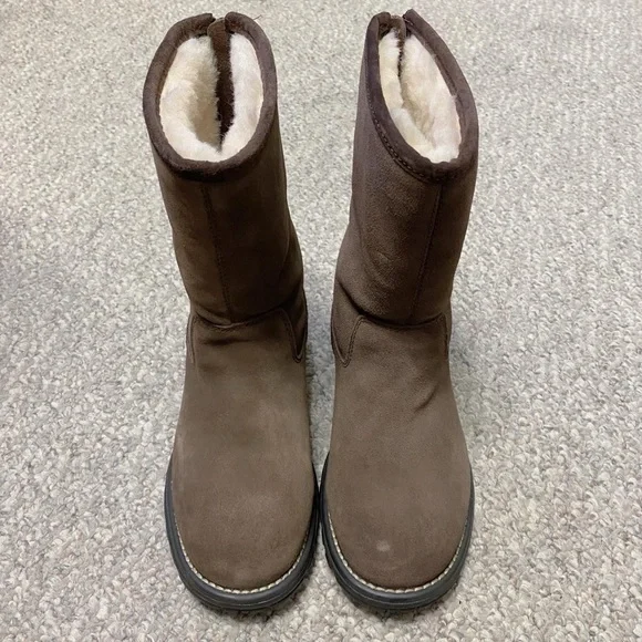 UGG Brown Shearling Boots - Picture 2 of 4